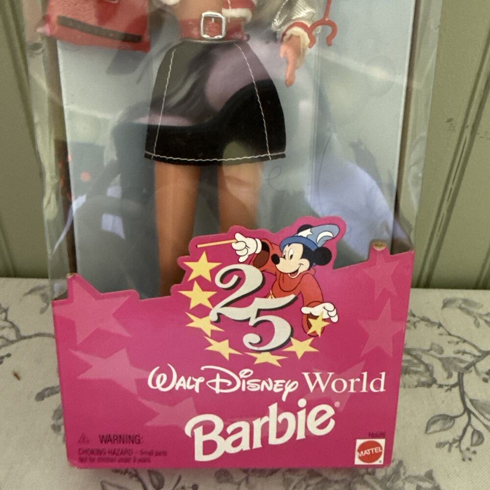 Vtg 1996 BARBIE DOLL Walt Disney World 25th Anniversary Damaged Box NIB - Picture 3 of 7